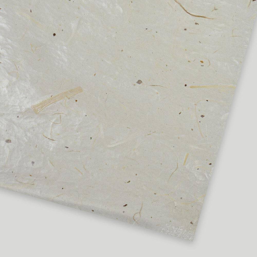 H146 Karin El yapımı Aharlı Kağıt 33gr. 64x97cm.