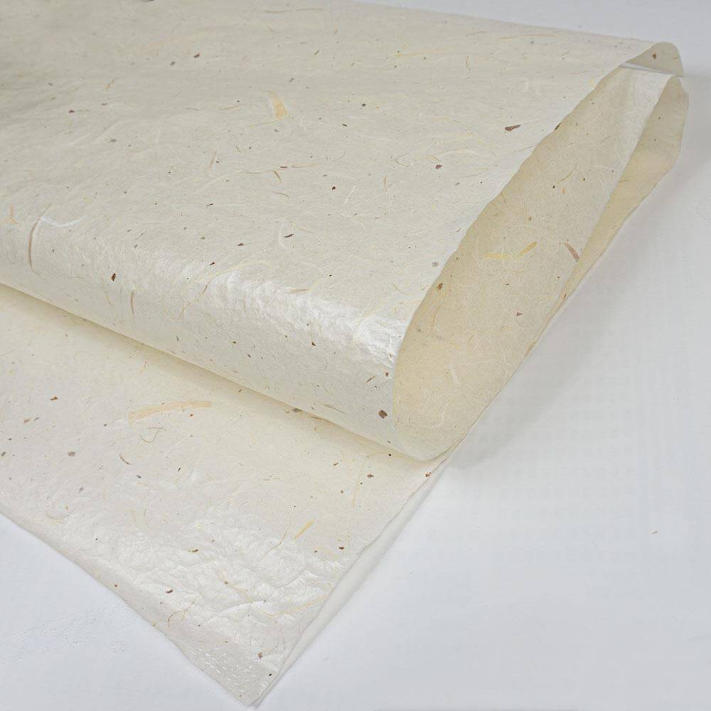 H146 Karin El yapımı Aharlı Kağıt 33gr. 64x97cm.