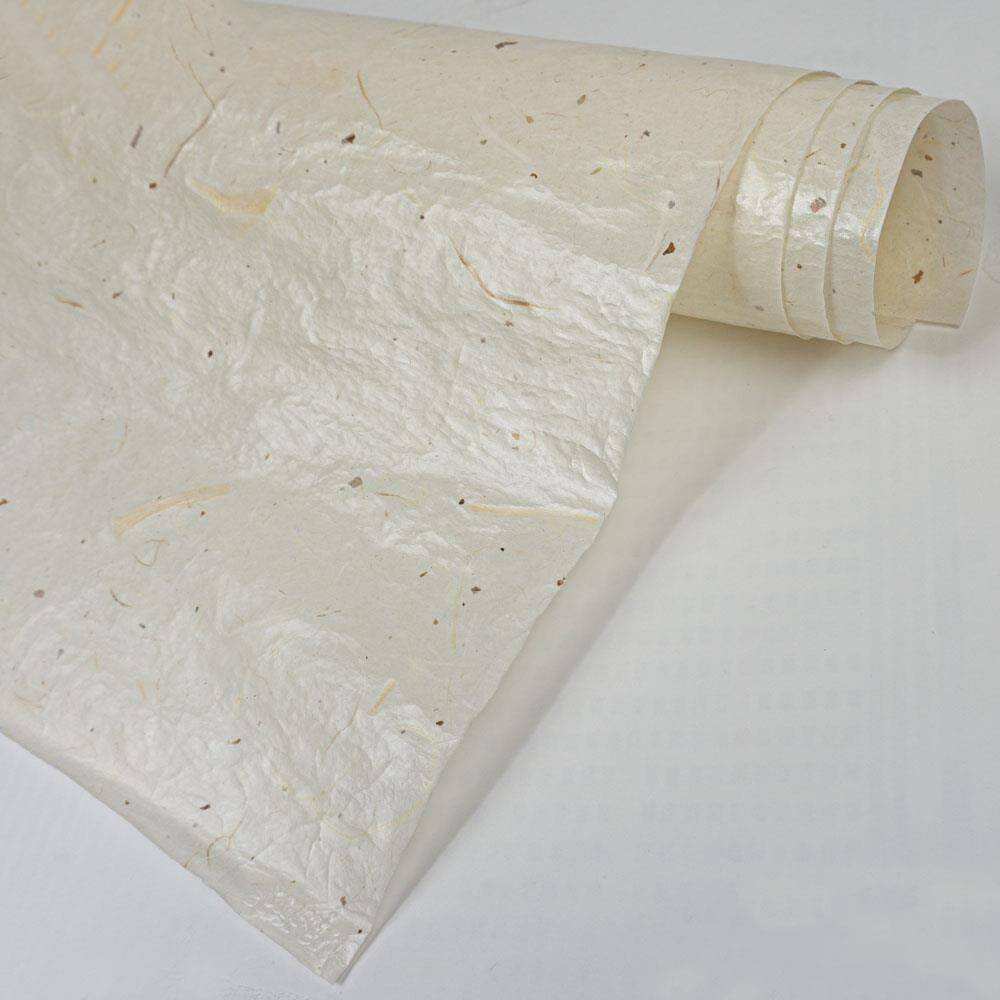 H146 Karin El yapımı Aharlı Kağıt 33gr. 64x97cm.