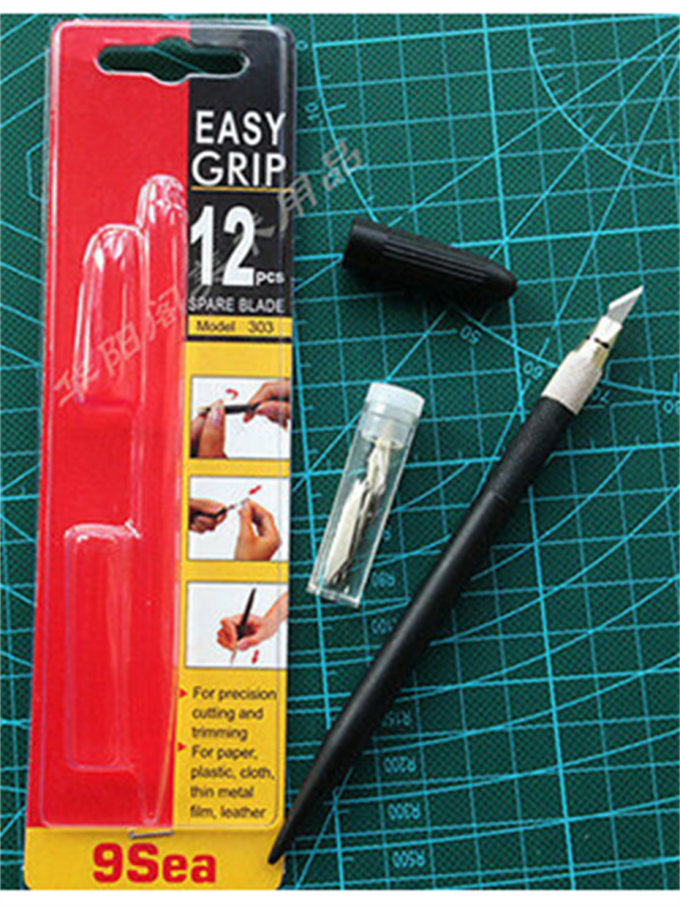 Easy Grip Creteurian Knife Set with 12 Spares