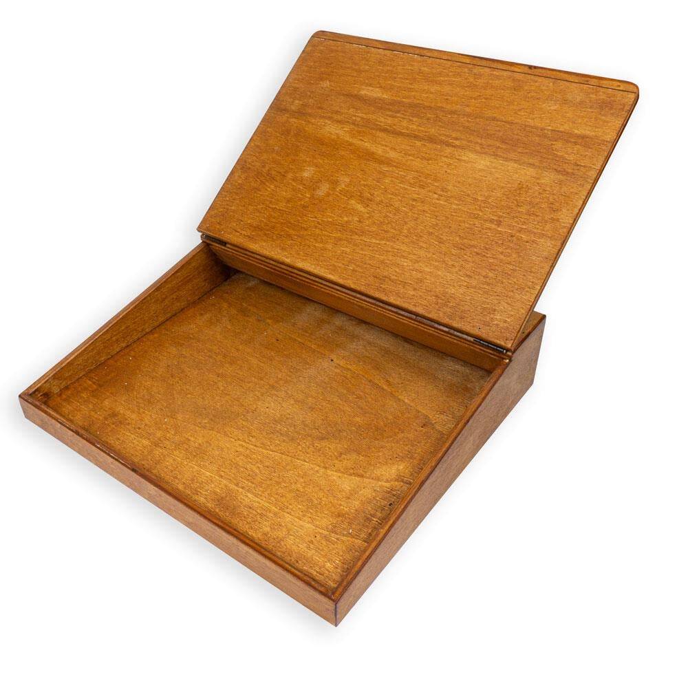 Karin Hattat Meshk Chest