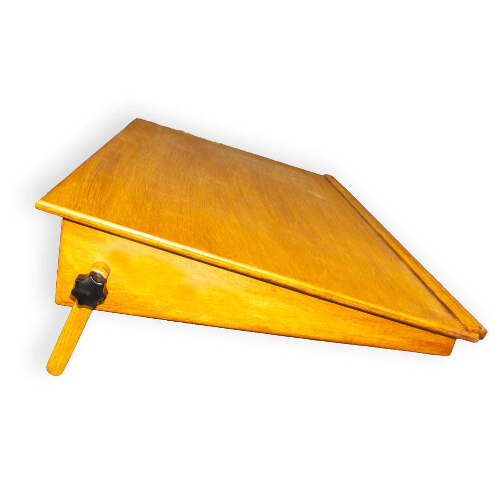 Karin Hattat Chest 40x60 cm