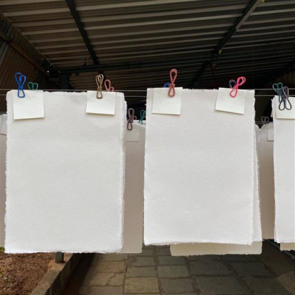 Khadi El Yapımı Kağıt White Rough 210 Gsm 56x76 Cm