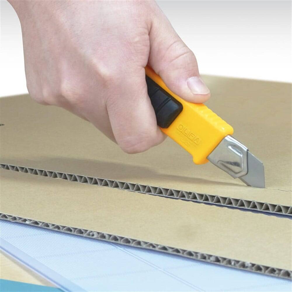 Olfa L-2 Multi-Purpose Non-Slip Rubber Handle Wide Utility Knife with Screw 18mm